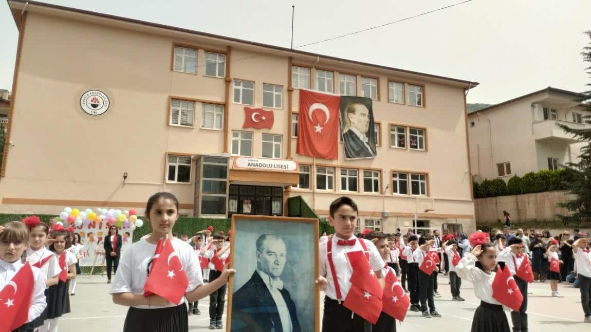  23 Nisan Ulusal Egemenlik ve Çocuk Bayramı okulumuzda coşkuyla kutlandı.